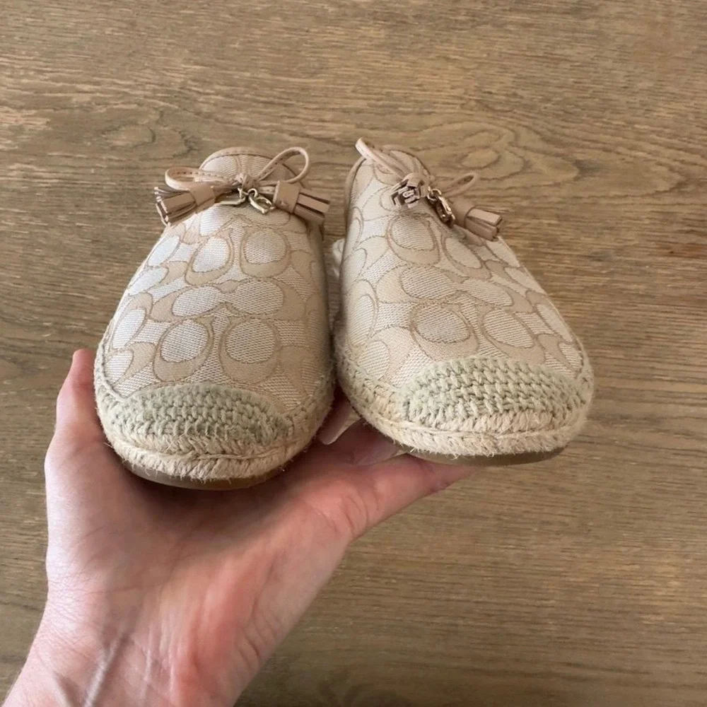 Coach Signature Espadrille Mules Slides Women's 9 Tan Beige Jacquard Tassel Bow